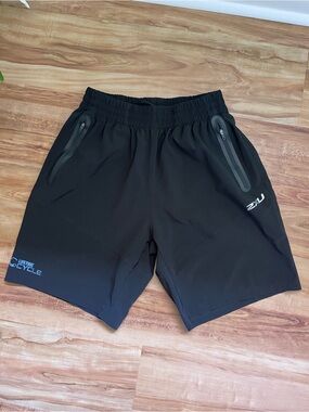 2XU Black Athletic Cycling Shorts with Zip Pockets
